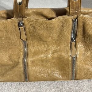 🗄️ Kale light brown w silver hardware, two strap pebbled leather shoulder bag: